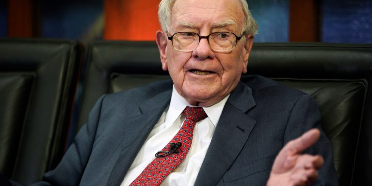 Warren Buffett to Attend Berkshire 2025 Meeting—but Won’t Take Questions