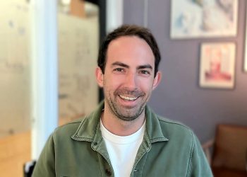 This ex-Palantir engineer is building AI agents for your data—and 1,500 teams are already using them