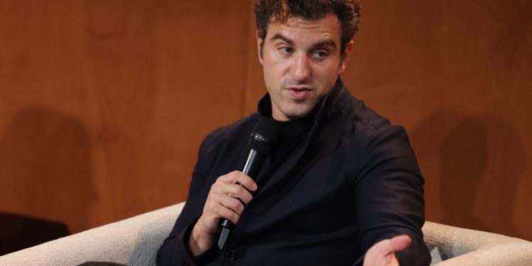 Airbnb CEO Brian Chesky Says He Took Night Classes With Barack Obama—And Even Did Homework