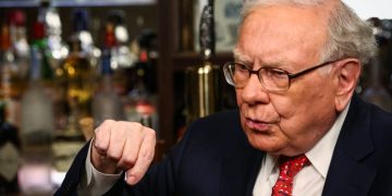 The Secret to Warren Buffett’s Success: He Changed His Mind