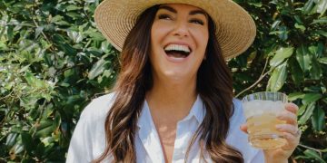 The step-by-step model Amy Porterfield used to build a $120M course brand