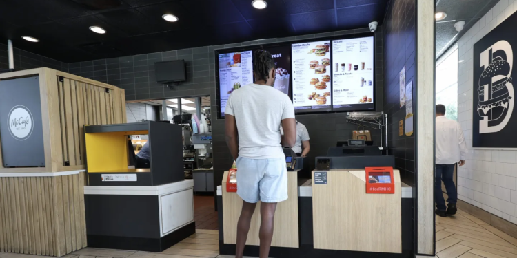 McDonald’s to hire 375,000 U.S. workers in biggest push since 2020