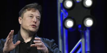 SpaceX Starship Explodes During Test, Delaying Musk’s Mars Plans