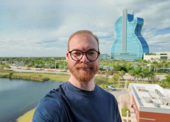 This Ex-Google Engineer Built an AI That Helps Students Win Scholarships – Here’s How It’s Beating the Broken System