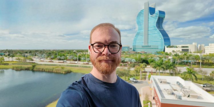 This Ex-Google Engineer Built an AI That Helps Students Win Scholarships – Here’s How It’s Beating the Broken System