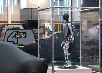 Tesla Sues Former Engineer Over Alleged Theft of Optimus Robot Secrets