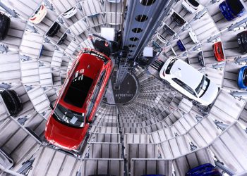 Volkswagen’s Mass Overhaul Pushes 20,000 Workers Out and Tests 4-Day Week