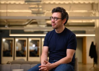 Duolingo CEO’s AI Pivot Backfires as Human Educators Push Back