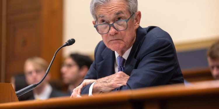 Fed’s Waller Says Cut Rate This Month as Growth Slows