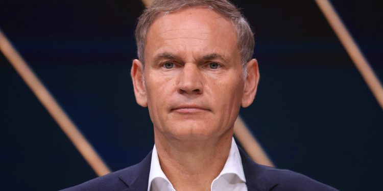 Porsche CEO Calls for Cost Cuts as Business Model ‘No Longer Works’