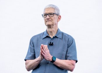 Tim Cook Outpaced Steve Jobs in Shareholder Value – But AI Is Exposing His Weakness