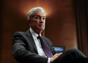 Trump Admin Targets $2.5B Fed Renovation Over VIP Dining and Bureaucratic Wrangling