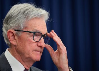 Powell Rate Hint: Fed Chair Refuses Cut and Suggests Possible Hike