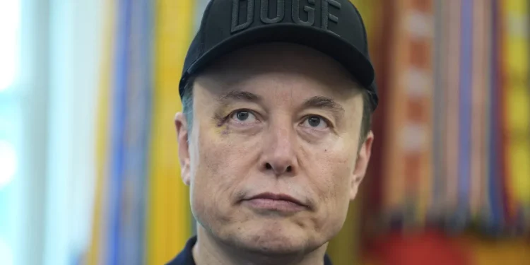 Musk sues Apple: xAI files antitrust suit over iPhone AI integration