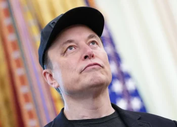 Tesla Shareholders’ Fate Tied to Musk’s New $27B Pay Package