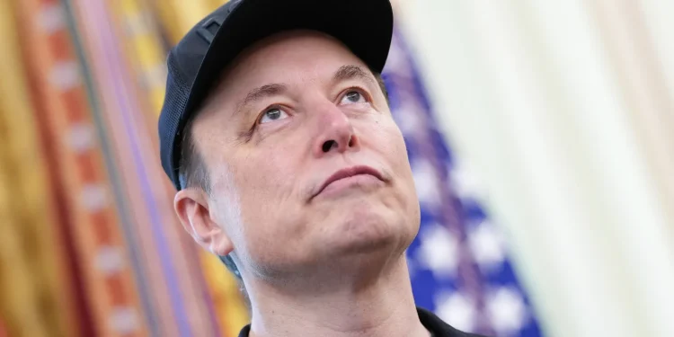 Tesla Shareholders’ Fate Tied to Musk’s New $27B Pay Package