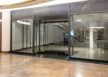 U.S. Mall Decline Creates Sweetened Deals for Local Businesses