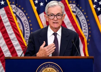 Powell Cites Weak Labor Market in Fed Rate Cut