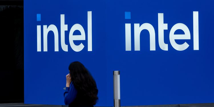 Stocks Moving Premarket: Intel, Oracle, Lithium Americas, Opendoor