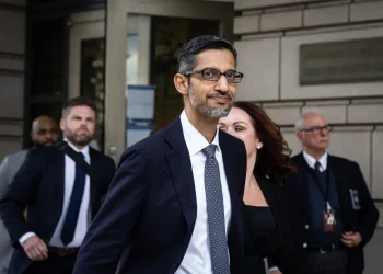 Judge orders Google to share data, limits deals, keeps Chrome