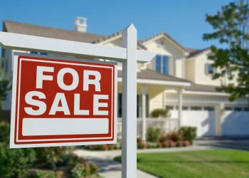 Average U.S. Homeowner Lost $9,200 in Equity, Market in Long-Term Correction