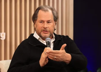 Marc Benioff says AI replaces 4,000 Salesforce jobs