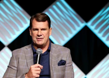 Ford CEO Warns of Worker Shortage in AI and Manufacturing