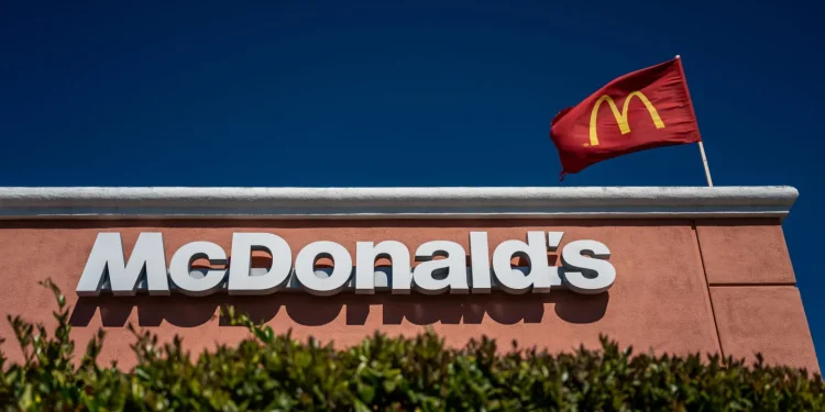 McDonald’s CEO cuts prices, backs higher minimum wage
