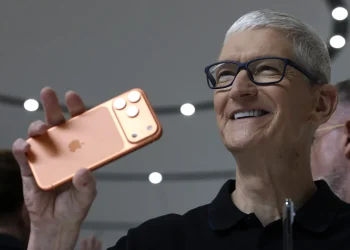 Tim Cook’s $600B U.S. Factory Build-Out Promises ‘Domino Effect,’ But Apple Still Isn’t Assembling iPhones Domestically