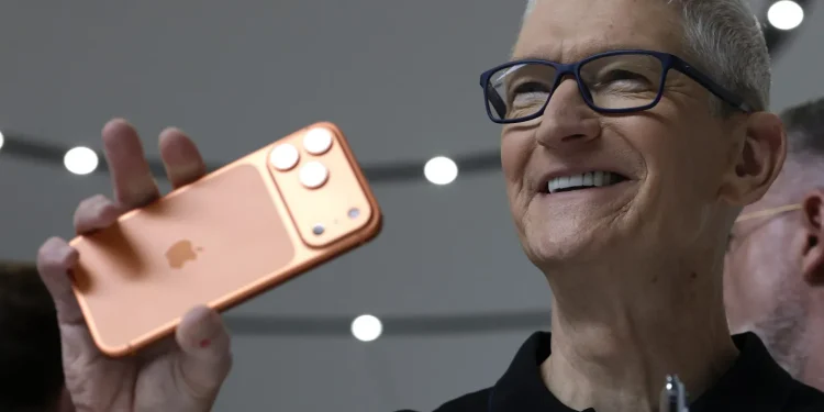 Tim Cook’s $600B U.S. Factory Build-Out Promises ‘Domino Effect,’ But Apple Still Isn’t Assembling iPhones Domestically