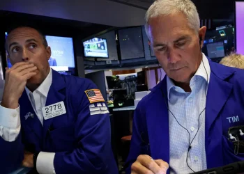 Stock Futures Rise Despite Ongoing U.S. Shutdown