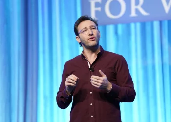 Simon Sinek Says Failure Is ‘the Gift’ Behind Every Success