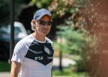 Palantir CEO Alex Karp’s Fiery Letters Turn Investors Into Believers