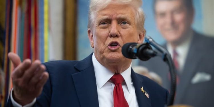 Investors Flee U.S. Assets Amid Shutdown Uncertainty