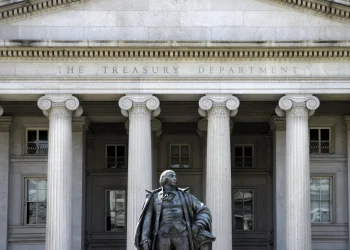 U.S. National Debt Hits $38 Trillion as Budget Committee Warns of Political Paralysis