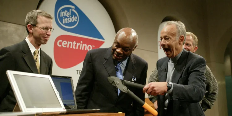 Intel’s Famous Culture Collapsed Amid Chipmaker’s Decline