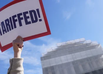 Prediction Market Traders Slash Odds Trump Tariffs Survive Supreme Court Review