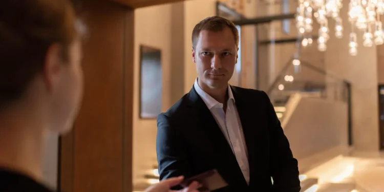 Former FBI Agent Reveals Simple Trick to Get the Best Hotel Rooms