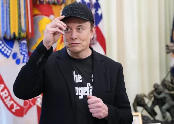 Elon Musk Secures $1 Trillion Pay Package, Cementing His Trillionaire Path