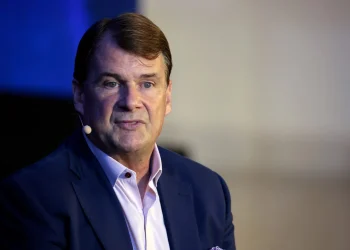 Ford CEO Jim Farley Questions Apple’s Expanding Control With CarPlay Ultra