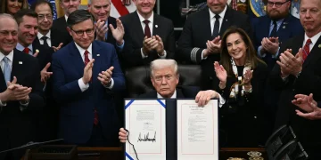 U.S. Government Shutdown Ends, but Wall Street Faces Another in 10 Weeks