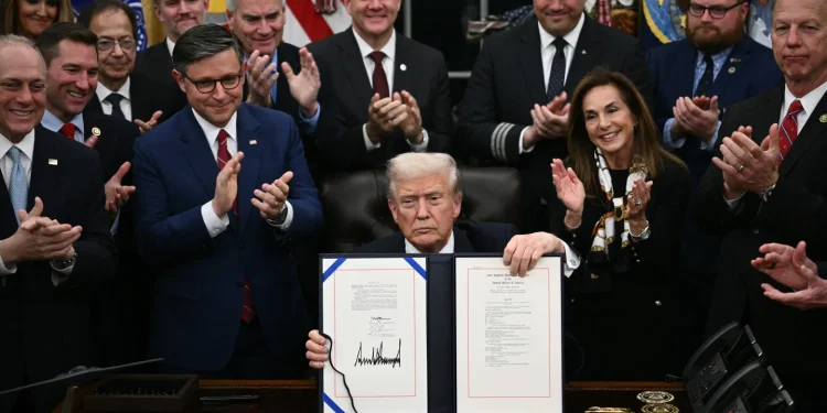 U.S. Government Shutdown Ends, but Wall Street Faces Another in 10 Weeks