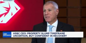 HSBC CEO Confident in Hong Kong Property Market Despite Slump