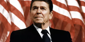 How Federal Data Shows the Middle Class Was Hollowed Out From 1979 to 2022
