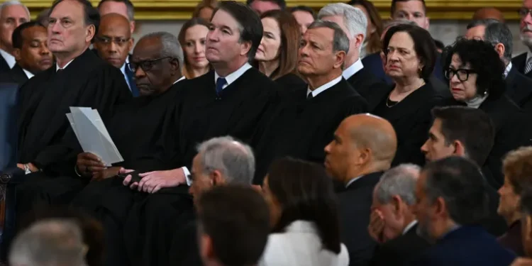 Supreme Court Trump Tariffs Job Market Ruling Could Jumpstart Hiring, Economist Says