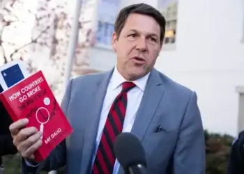 U.S. Debt Interest Costs Top $1 Trillion as Budget Chair Pushes for Constitutional Action