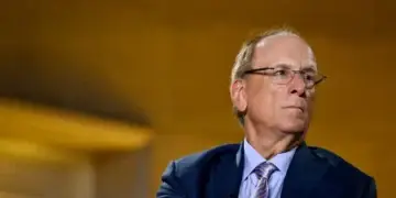 Larry Fink Iran Oil Outlook Points to Two Extreme Paths for Global Economy