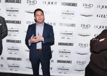 US wealth inequality deepens as billionaire advisor warns bottom 80% are falling behind