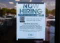 US Jobless Claims Fall as Low Layoffs Mask Slowing Hiring Trends