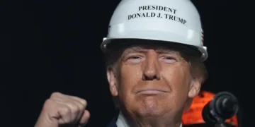 Trump Economy Jobs Decline as Nursing and Teaching Offer Higher Pay for Men